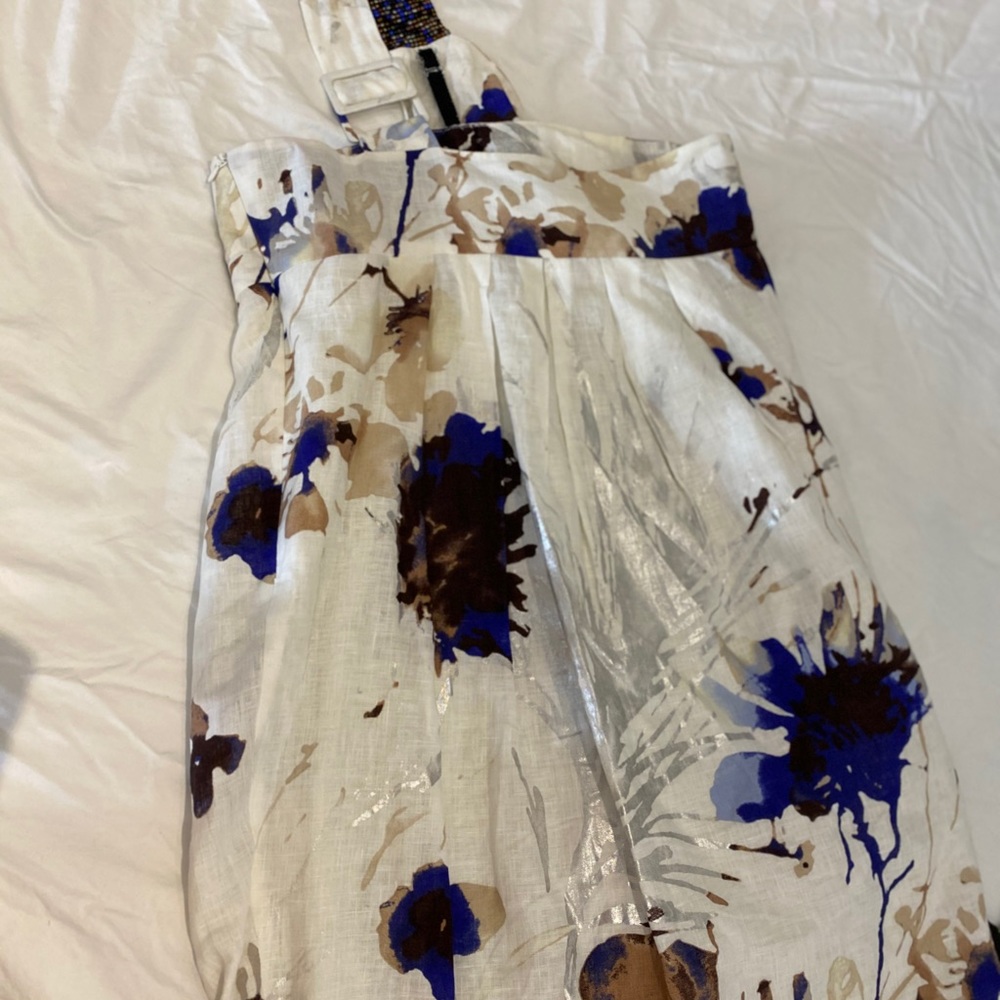 Dress - Picture 6 of 9